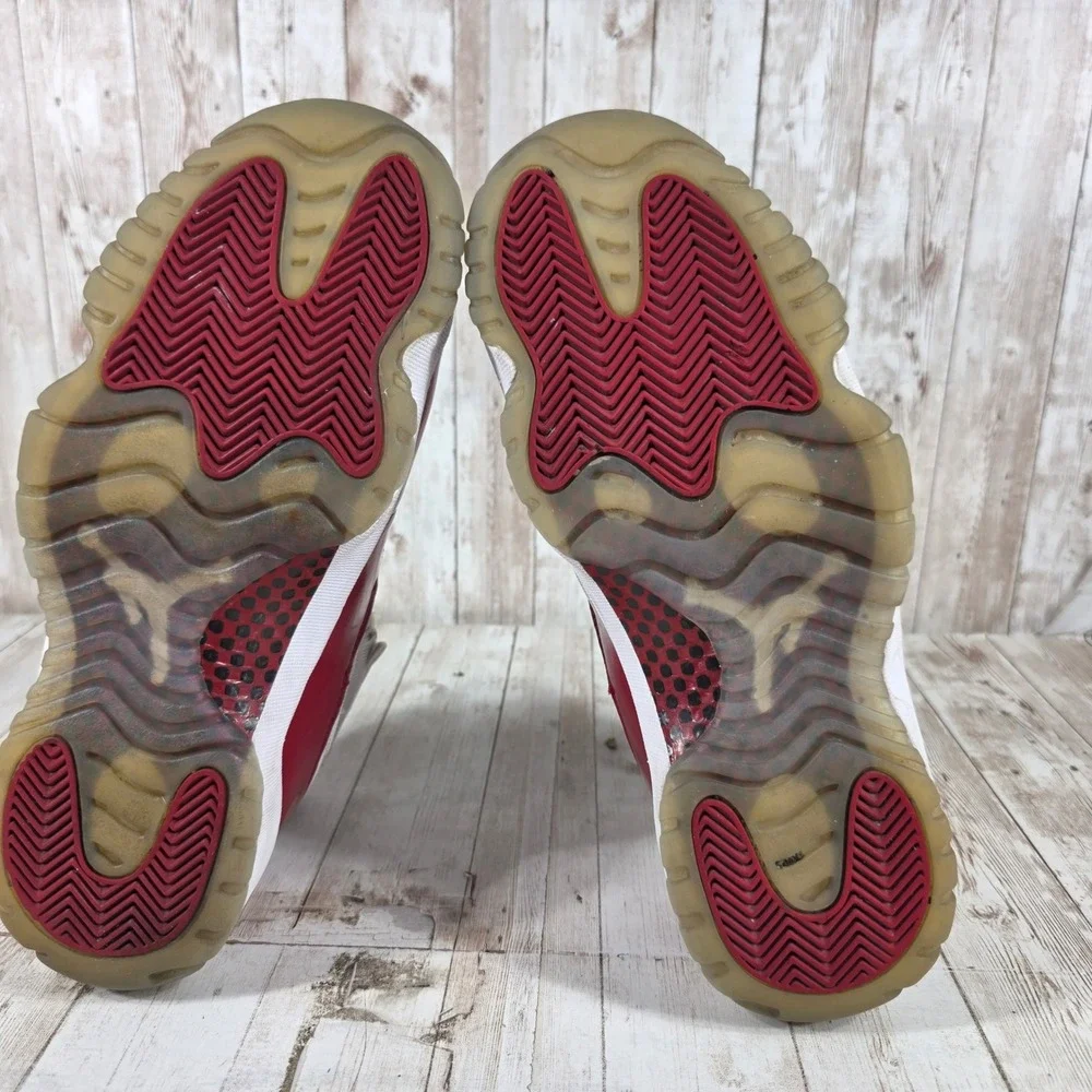 Air Jordan 11 Retro‎ Cherry 2022 White Varsity Red CT8012-116 Mens Size 9